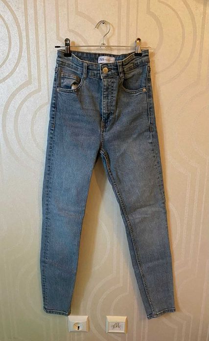 Blugi skinny albastru deschis cu talie inalta Zara