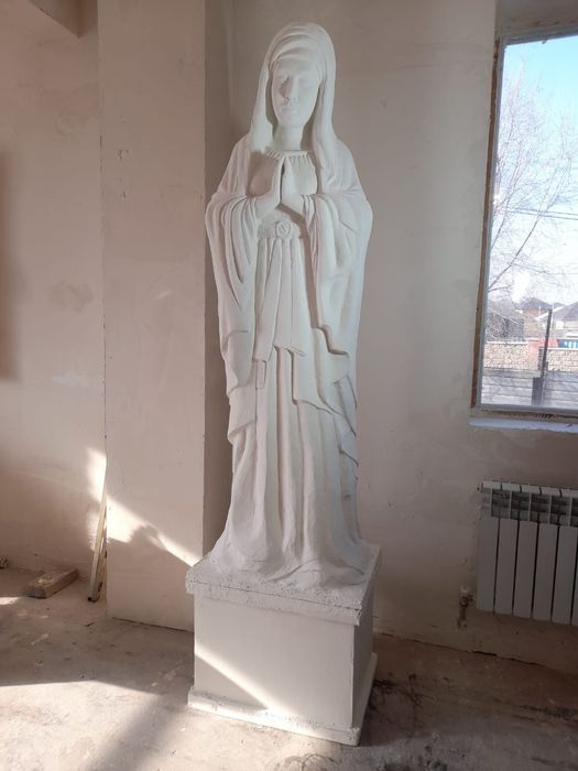 Статуя продается