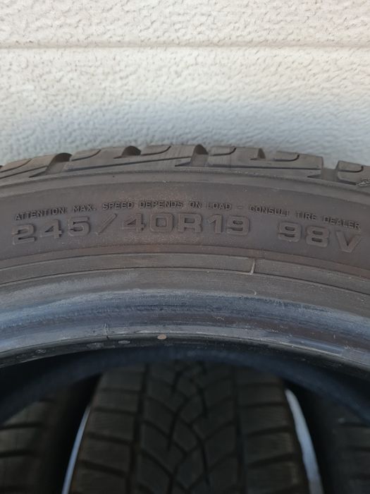 Зимни гуми 4 броя GOODYEAR UltraGrip 245 40 R19 дот 4319