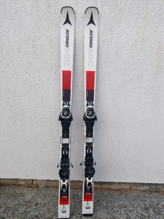 Продавам ски Атмик