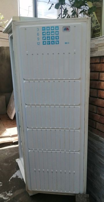 Фризер Stinol с 3 рафта и 3 чекмеджета