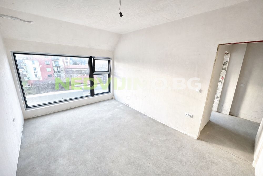 Продава се Тристаен апартамент в Варна, Бриз - 90 кв.м за 1111 €/кв.м - Снимка #4