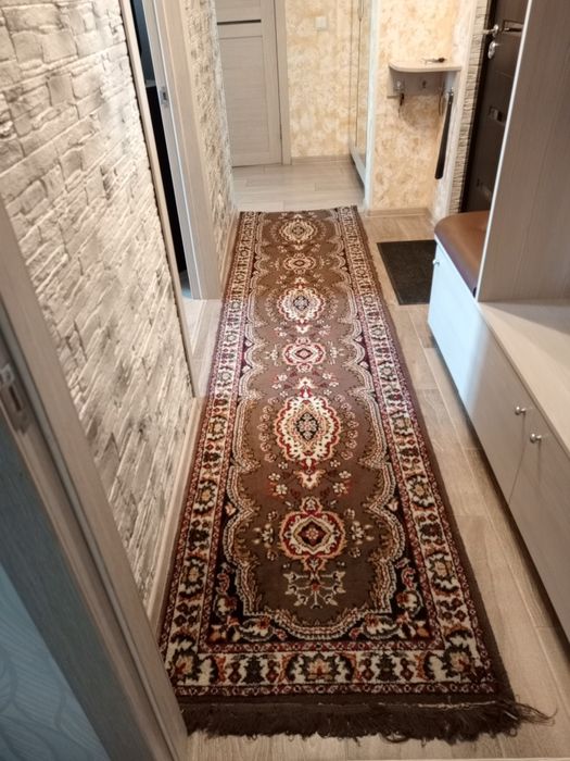 Продам ковры и дорожку