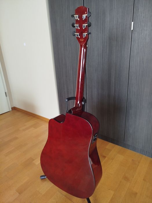 Squier by Fender SA-105 CE