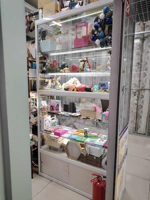 Продам Ветрину Срочно