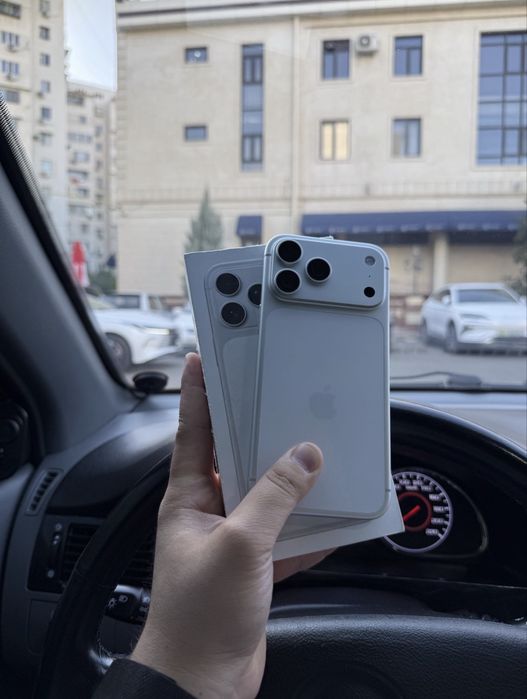 Продается iphone 17 pro max silver срочно !!!