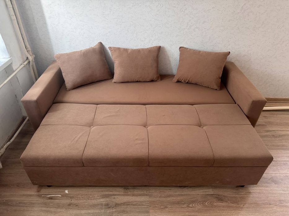 Диван  новый  ,  продам