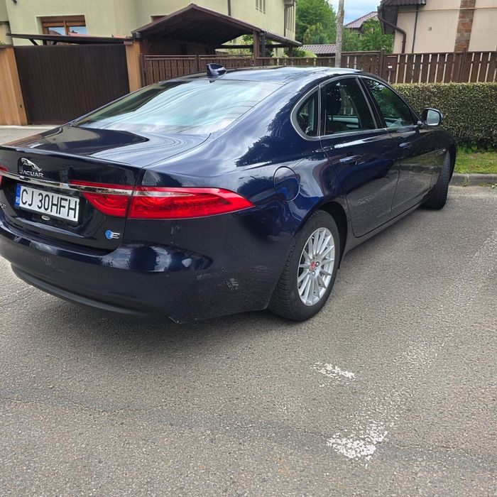 Jaguar XF  Euro  6  bord  digital 2017