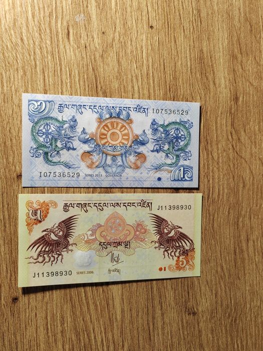 Vând bancnote din Bhutan