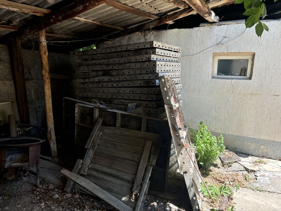 Апалубка, и емкость 2 куба вместимость