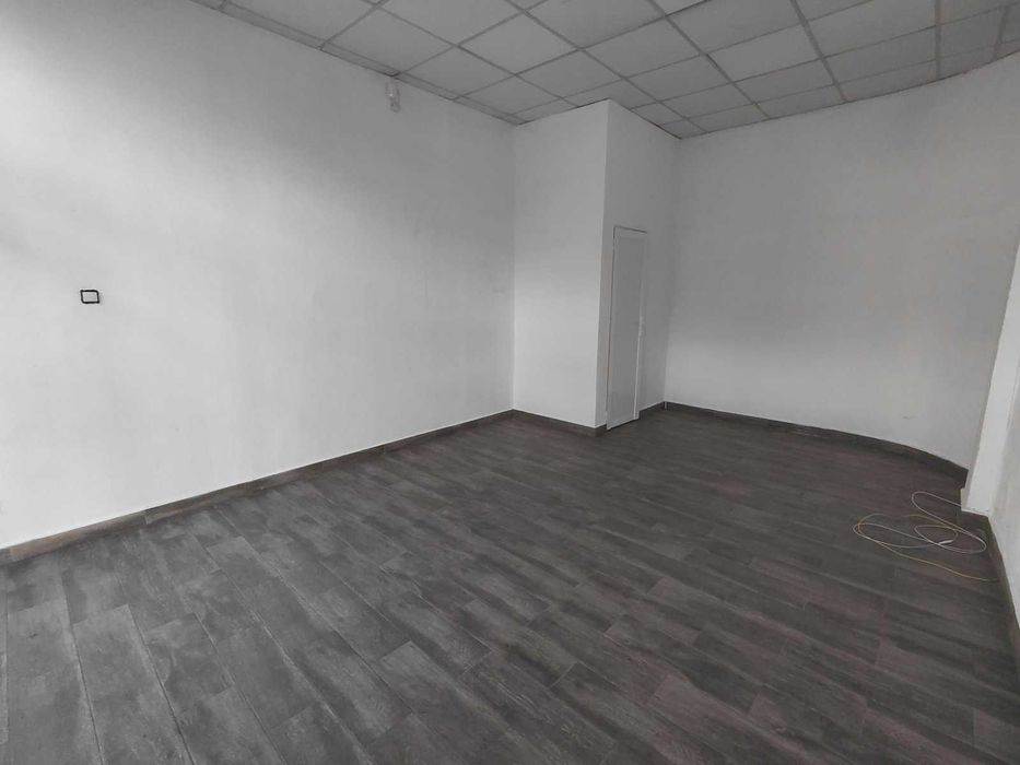 Дава се под наем Магазин в Габрово, Център - 30 кв.м за 248.88 € - Снимка #1