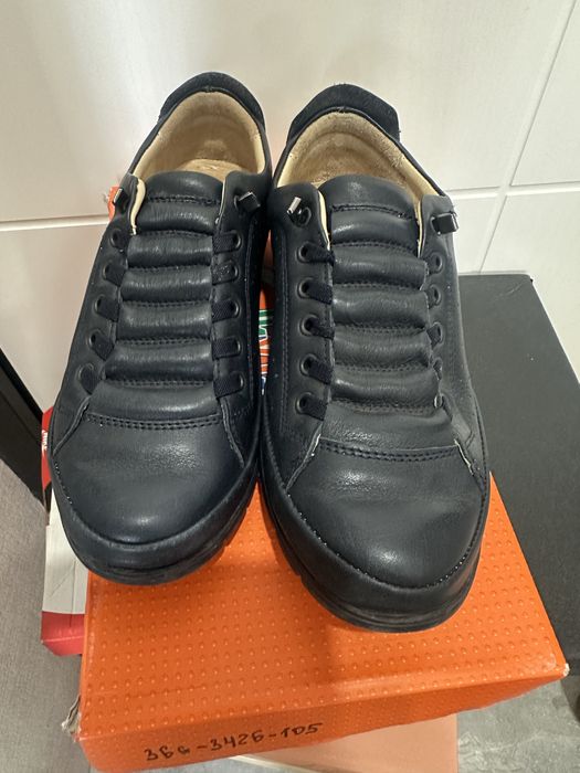 Продам обувь для мальчика 37 размер