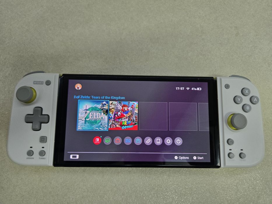 Nintendo Switch OLED modat
