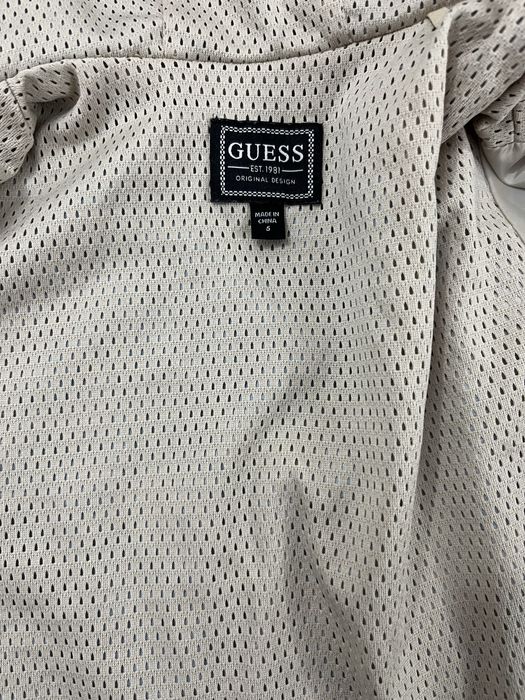 Ветровка Guess 5 години