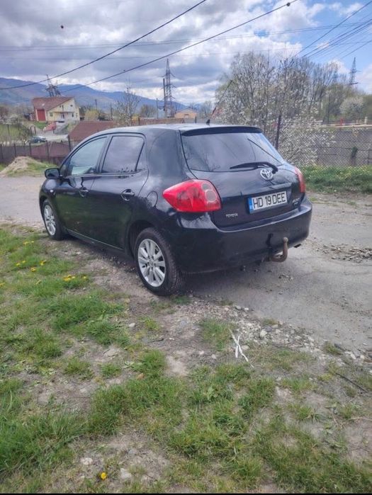 Vând Toyota auris 2.0 d4d
