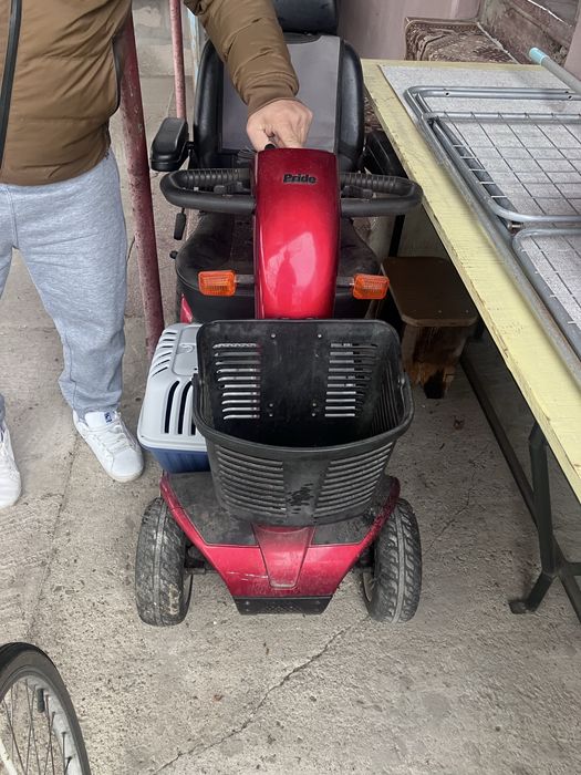 Moped electric pride