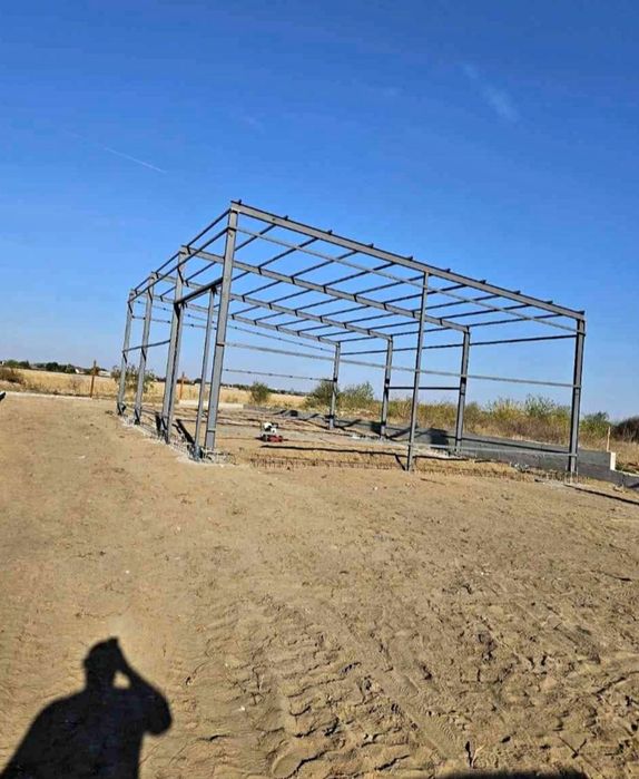 Vand și construiesc o gama larga de hale sau structuri metalice noi ne