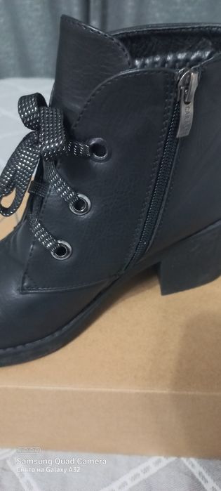 Продам женские сапожки
