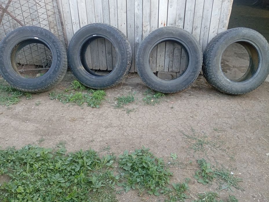 Продам покрышки R18