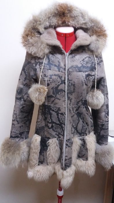 Продаю детскую дубленку