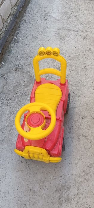 Игрушечный машина