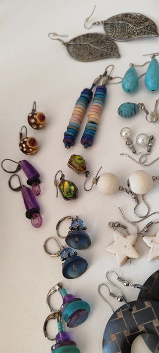 Бижута от различни материали