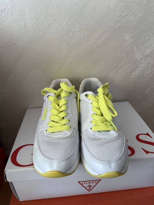 Маратонки / обувки guess