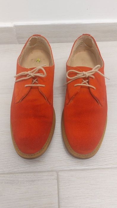 Pantofi rosii piele întoarsă