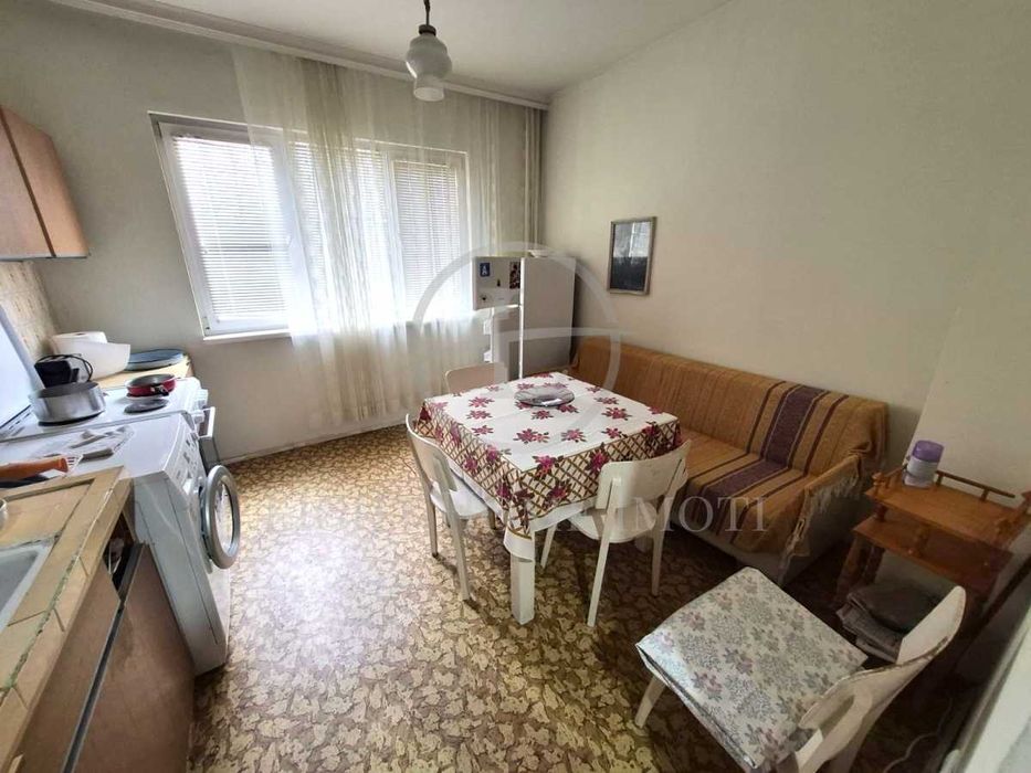 Продава се Тристаен апартамент в Пловдив, Кючук Париж - 86 кв.м за 795 €/кв.м - Снимка #2