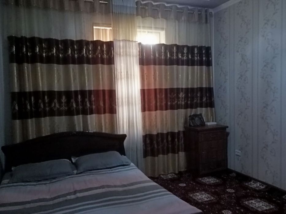 Ijaraga beriladi. Cho’tqara katejdan. 4 xonali, 2 ta sanuzel.