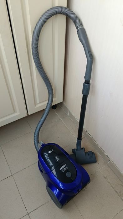Пылесос LG kompressor 2000W
