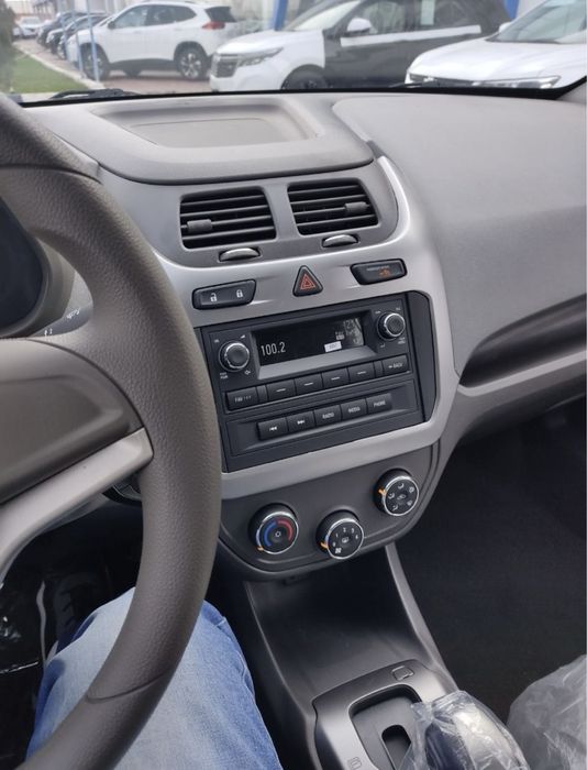 Cobalt yangi kecha chiqdi sotiladi Malibu 2ga barter qilaman