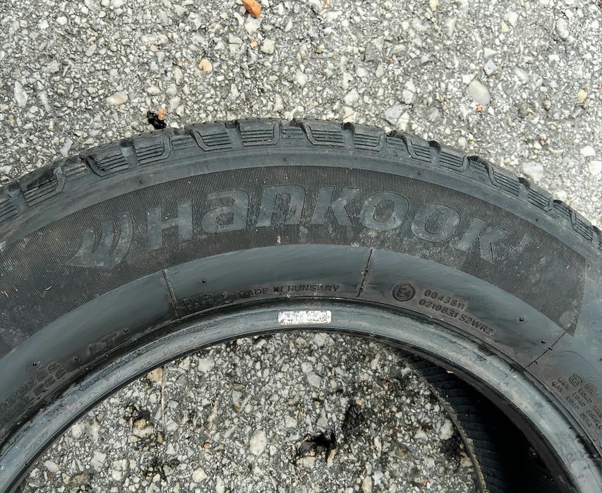 Бусови гуми 215 65 16 С Ц Ханкук Hankook.
Налични са 4 броя - нов внос. Не са нови! Посочената цена е за един брой гума. Без коментар на цената. 43 го