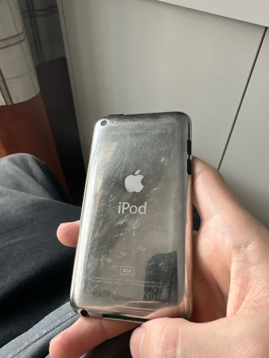 ipod touch 4 8gb