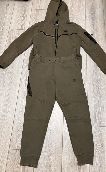 Nike tech fleece