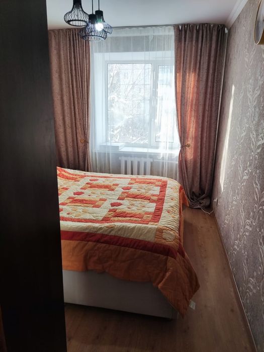 Продам квартиру  3 комнатную