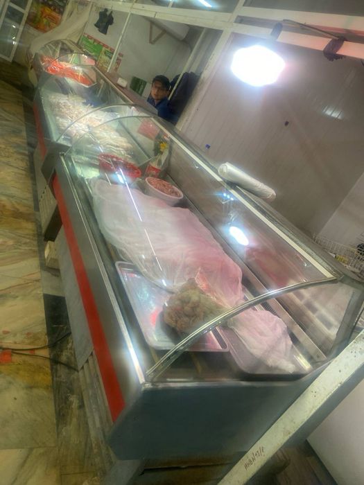 Vitrina sotiladi matorlaro zor holatda