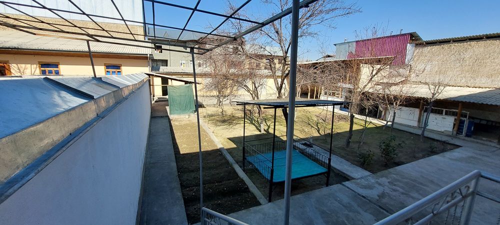 Андижонда Продаётся уй 6 Соток                             5хона  1.5