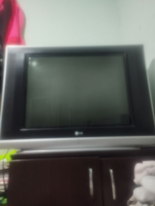 Продам телевизор LG