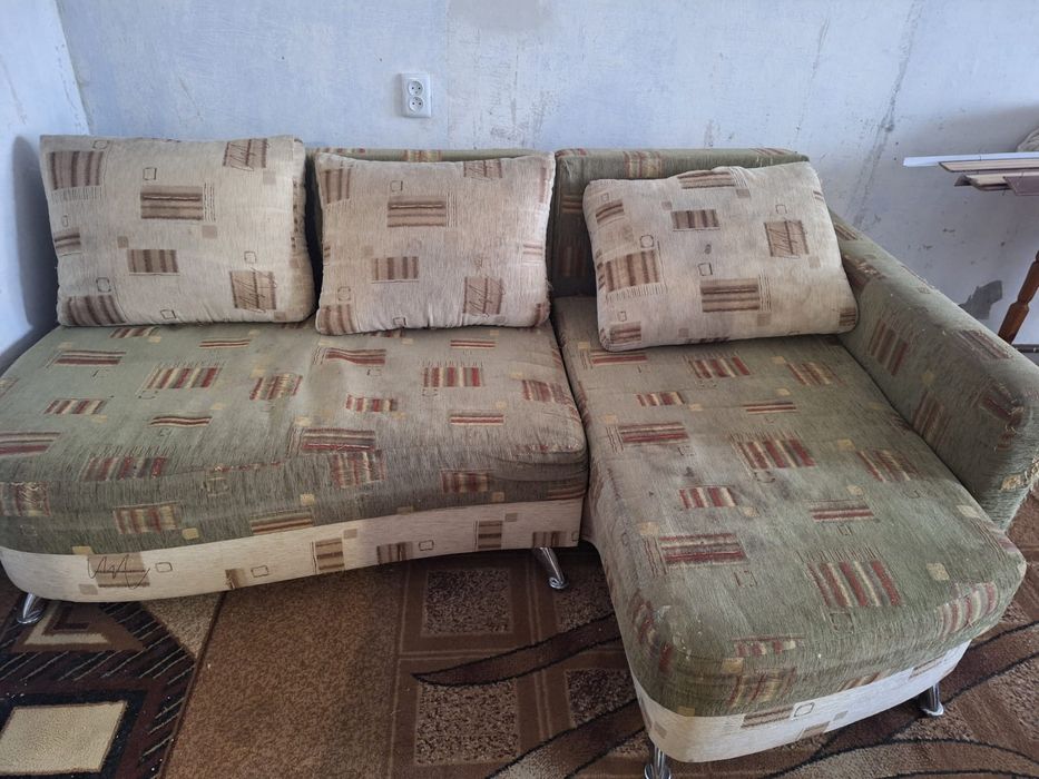 Продам диван на дачу 10 000 тенге