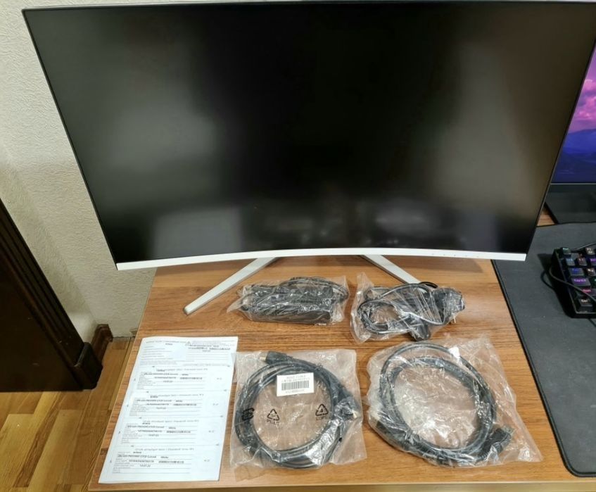 Новый монитор Avtech 27 curved