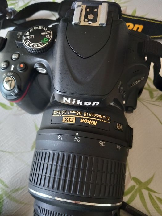 Фотоапарат NIKON, със стойка