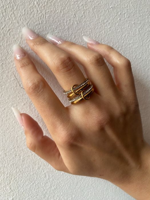 Set cu 4 inele din oțel inoxidabil placat cu aur