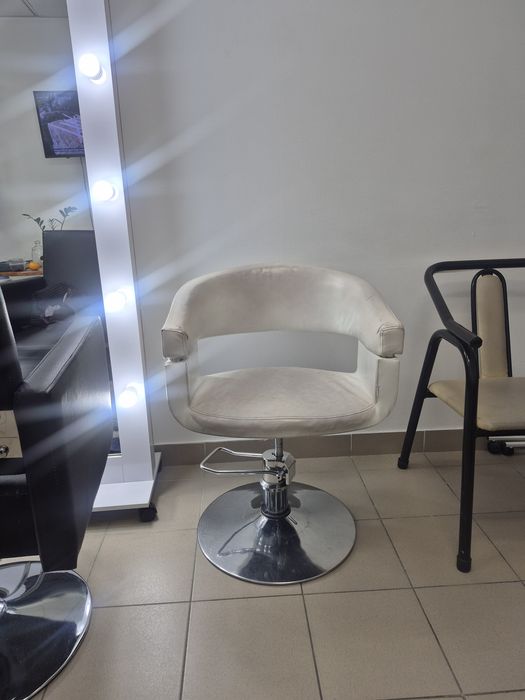 Кресло парикмахерское