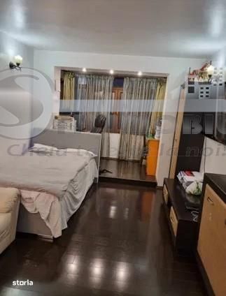 Apartament Podu Ros  3 camere decomandat