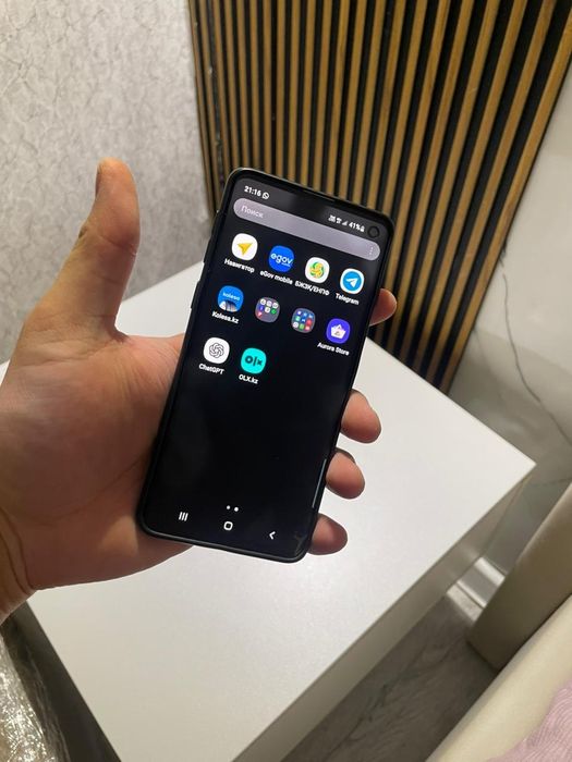 Самсунг s10 в хорошем состоянии