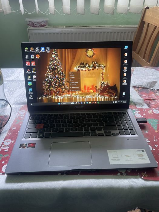 Laptop asus m515