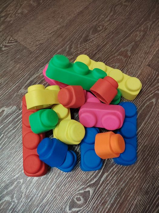 Продам развивающие игрушки