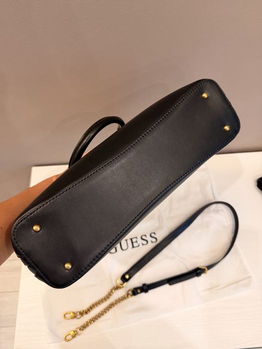 Дамска чанта  Guess  KUBA черна