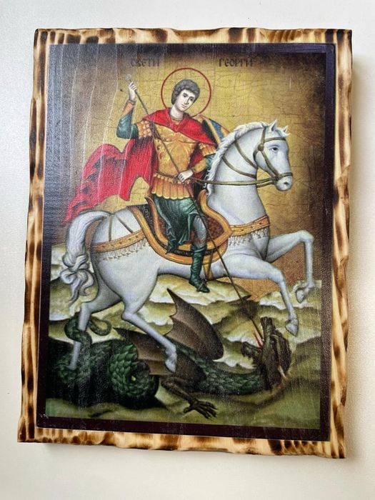 Икона върху застарено дърво